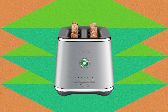Breville Eye Q Toaster Review: Neat Sensors, but Less-Than-Perfect Toast