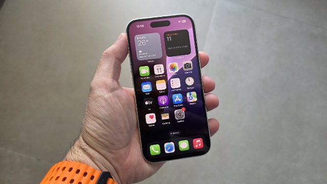 Apple lança iOS 27.0.1 para corrigir travamentos e bugs no iPhone 18 Pro