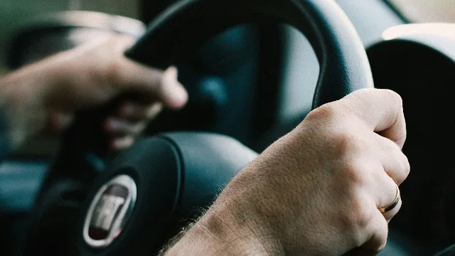 Comparando Direção Hidráulica e Elétrica: Vantagens e Considerações